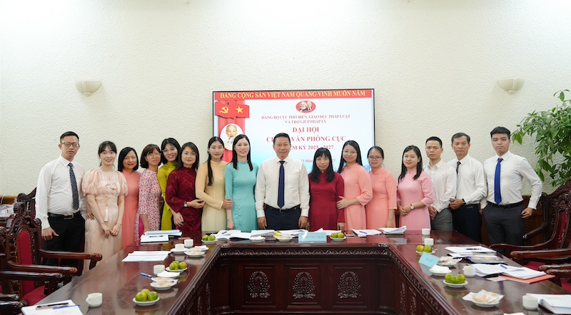 Chi bộ Văn phòng Cục PBGDPL & TGPL tổ chức Đại hội nhiệm kỳ 2025 - 2027